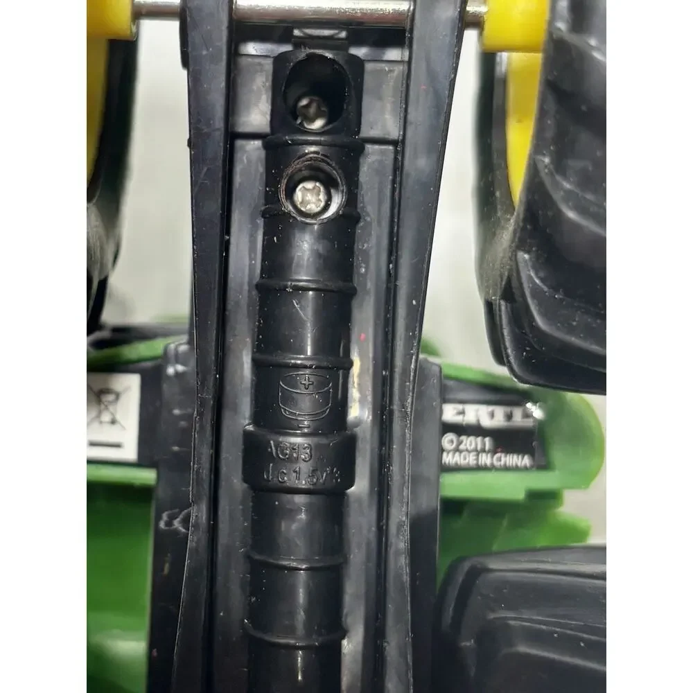 John Deere Monster Treads Tractor Toy ERTL 2011 Big Wheels Lights Sound Farm Toy